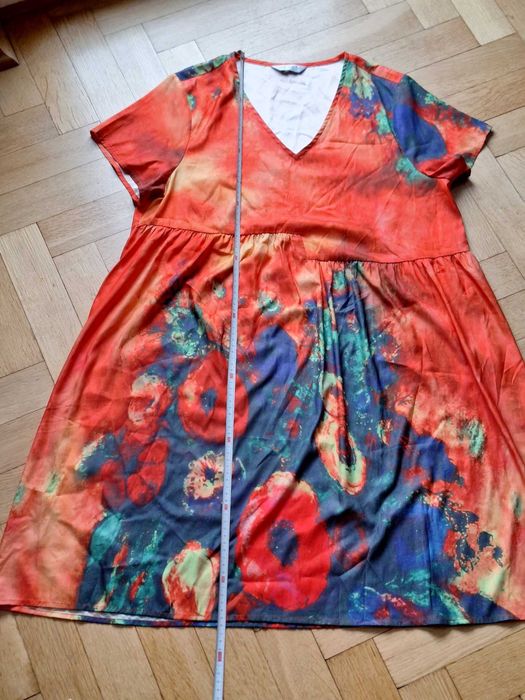 Sukienka letnia w kwiaty roz. M (40) - nieużywana