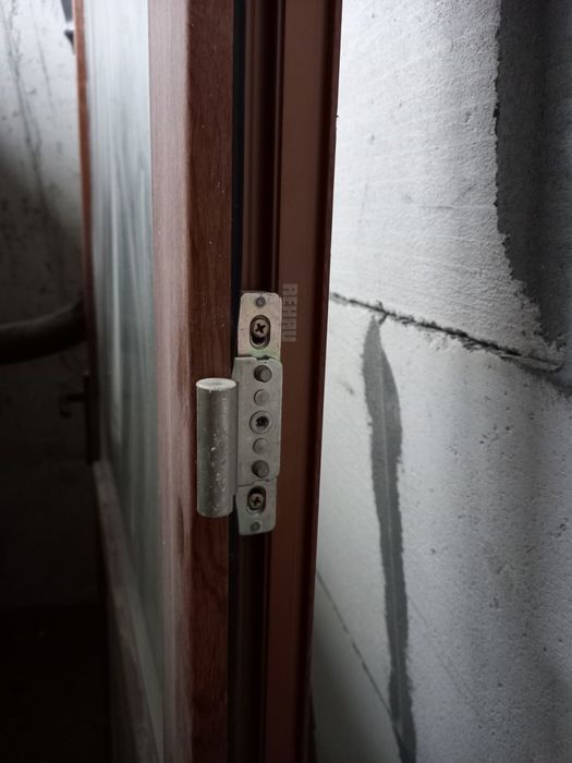 Пластиковые двери