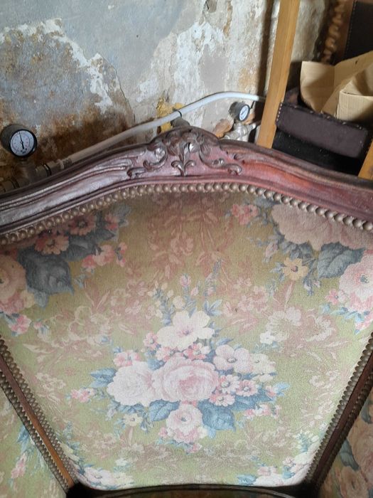 Poltrona em tecido usada  em bom estado dos anos 40/50