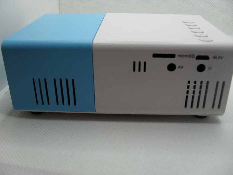 Mini Projektor LED YG300Pro Full HD USB HDMI Przenośny Zestaw Pilot