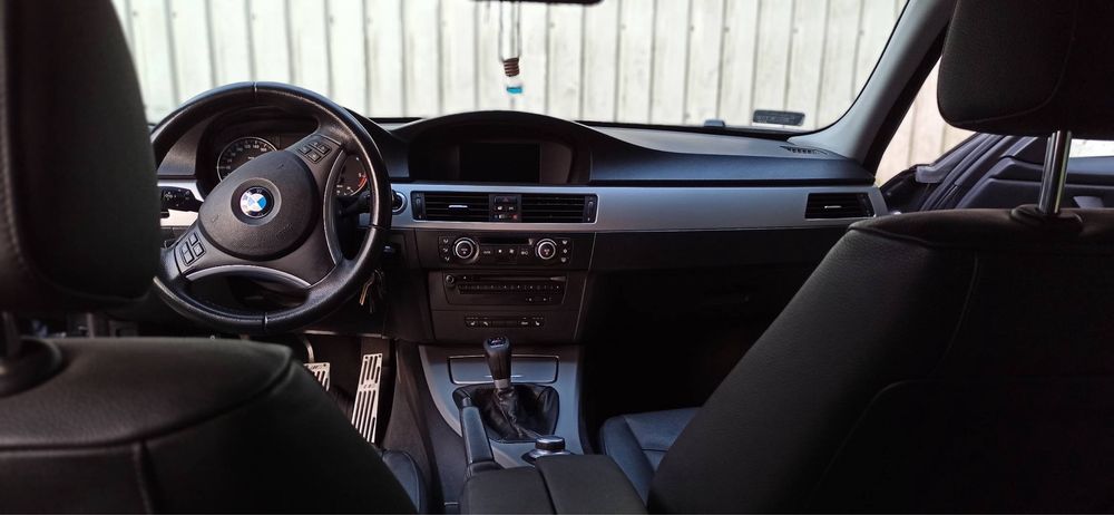 BMW E91 320d 2008r