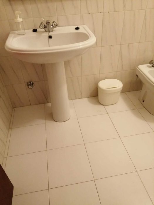 Arrendamento de apartamento T1 - Quinta Armada