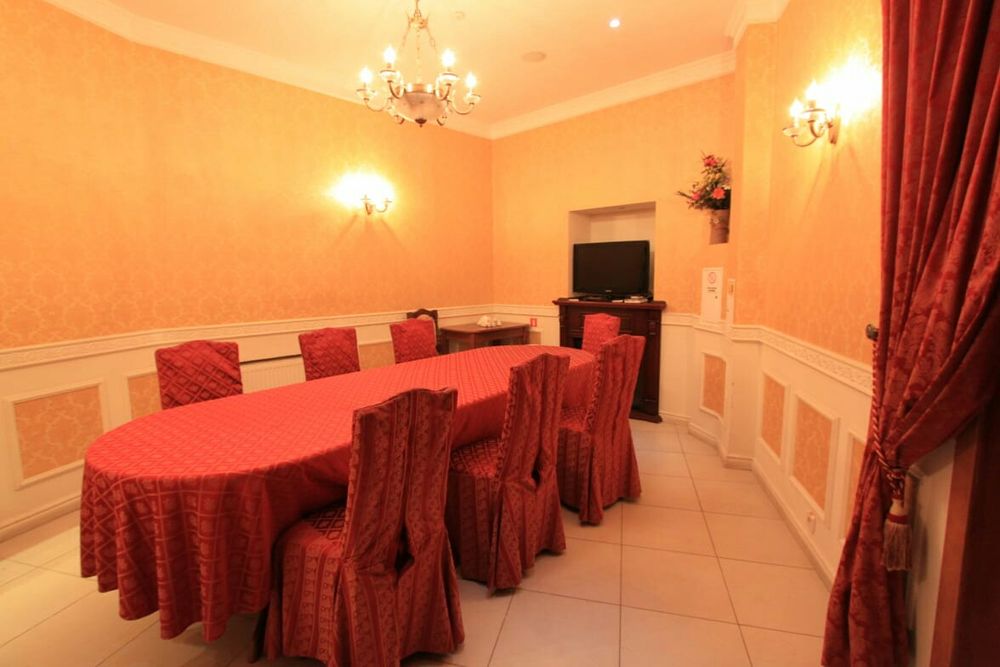 Продажа, аренда или обмен фасадного ресторана 600 м.кв. Торг. Посредн