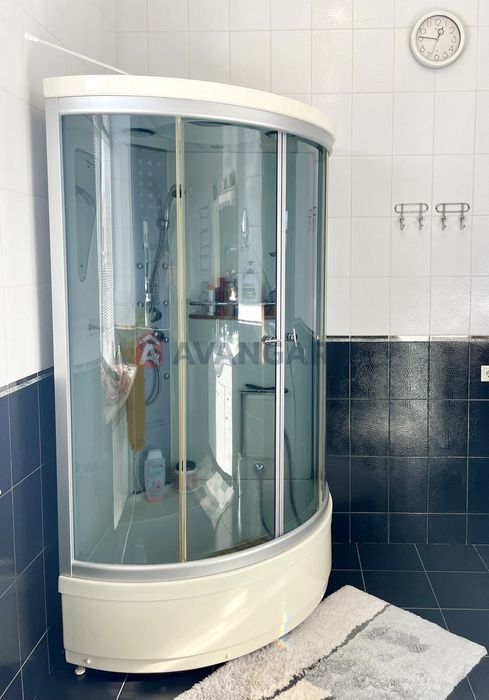 Дім біля річки для тих, хто знає ціну справжньому затишку.