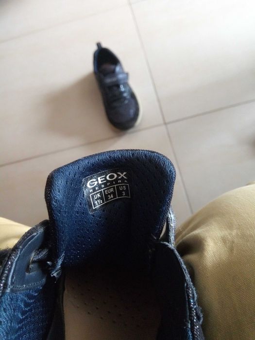 Sapatos marca Geox. Portes de envio incluidos no preço