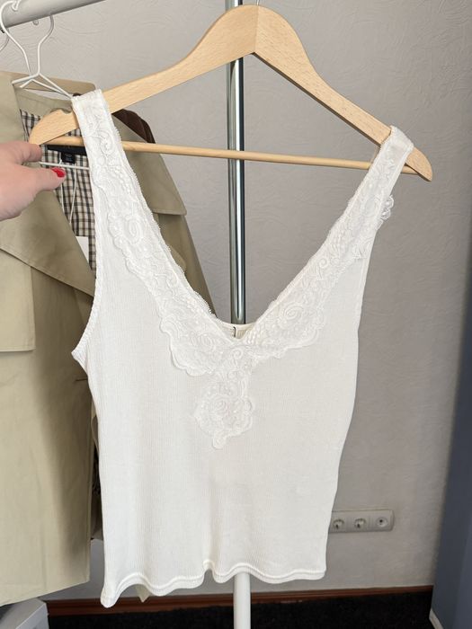 Трикотажний топ ZARA L трикотажний топ з кружевом та відкритими плечима у розмірі L