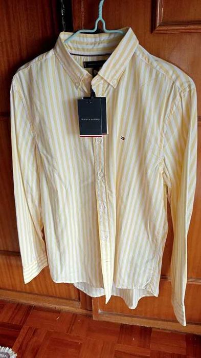 Camisa Tommy Hilfiger nova