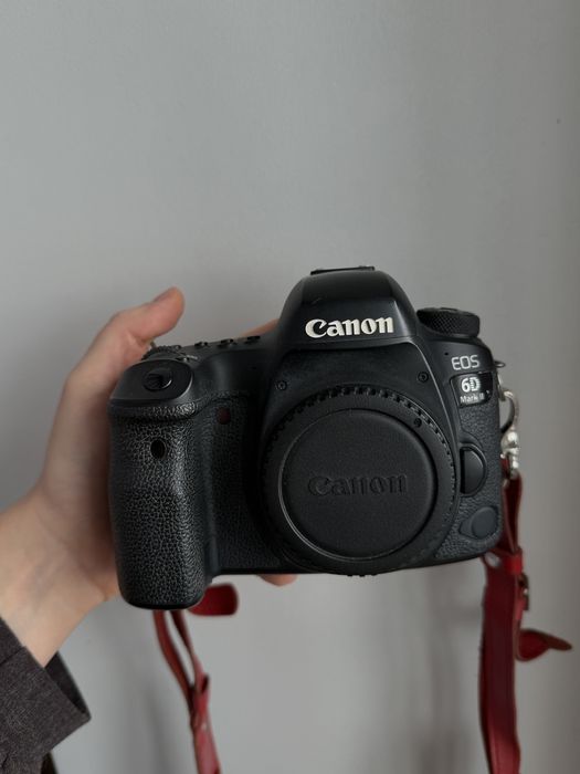 Фотоапарат CANON 6D MARK II