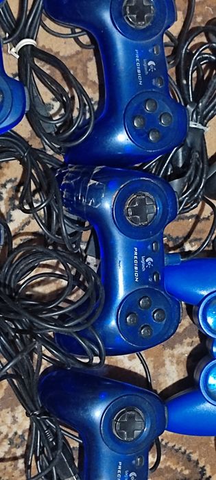 Геймпад Logitech Precision