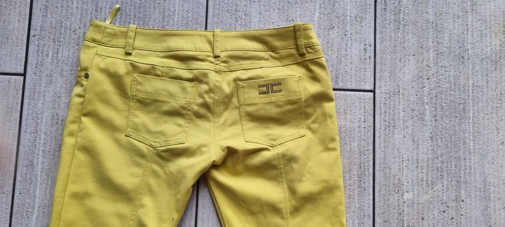 Spodnie marki Elisabetta Franchi kolor żółty rozmiar 42