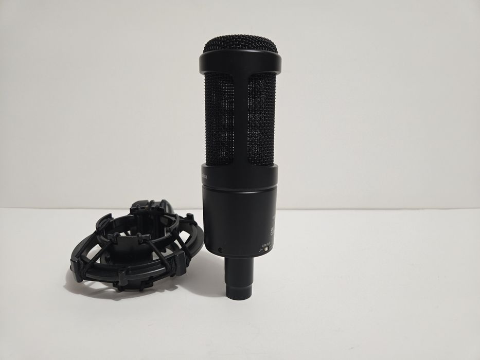 Студійний конденсаторний мікрофон Audio-Technica AT2035