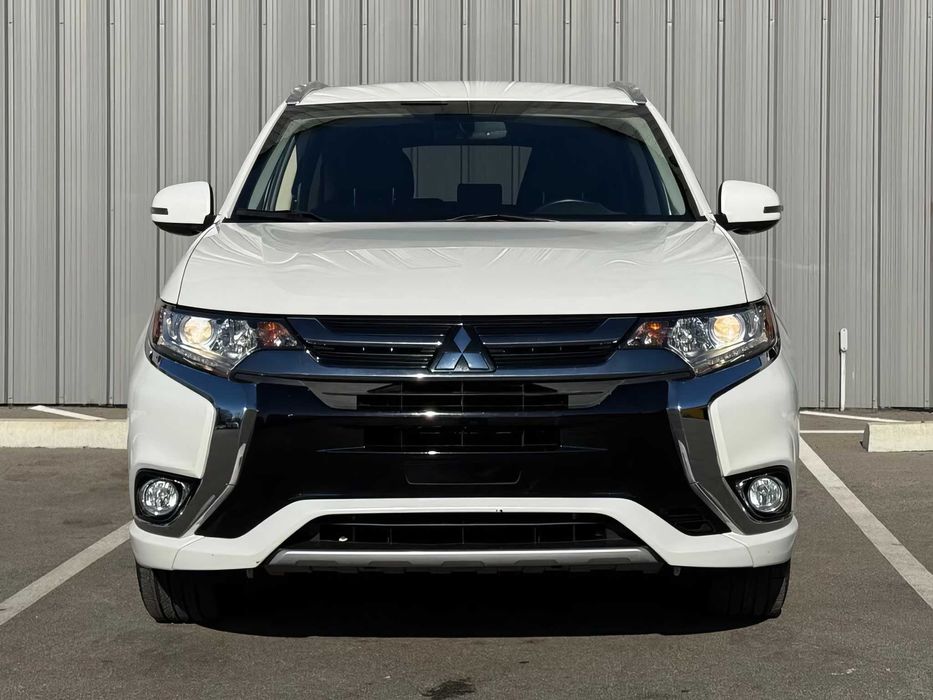 Mitsubishi Outlander SEL S-AWC      2018