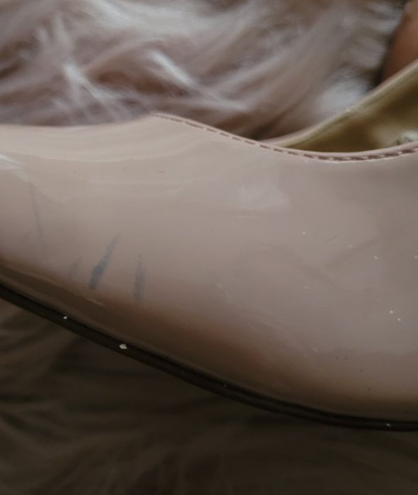 Czółenka szpilki rozmiar 37 cieliste beż