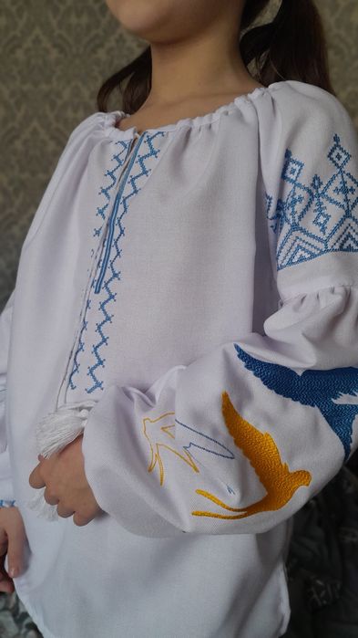 Дитяча вишиванка, патріотична вишиванка на дівчинку, вишита блузка