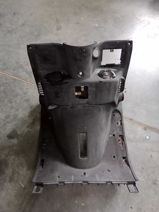 kymco spacer kokpit osłona kolan przed kolanami wypełnienie owiewka