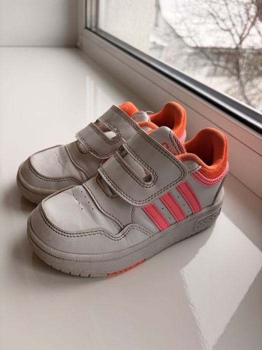 Кросівки адідас для дівчинки 26,5