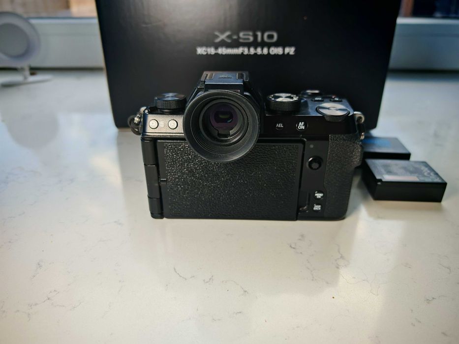 Aparat Fujifilm X-S10