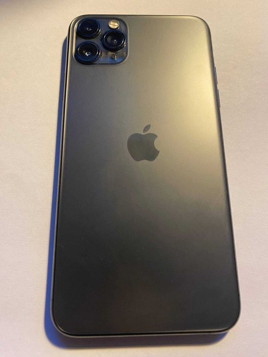 Iphone 11 pro max б/у