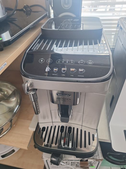 Automatyczny ekspres ciśnieniowy De'Longhi  srebrny