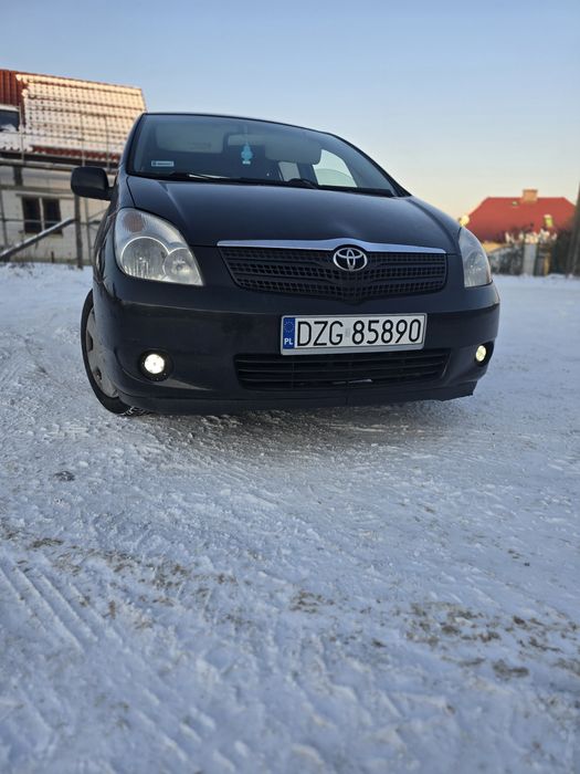 Toyota Corolla verso 2.0 D4D 90km