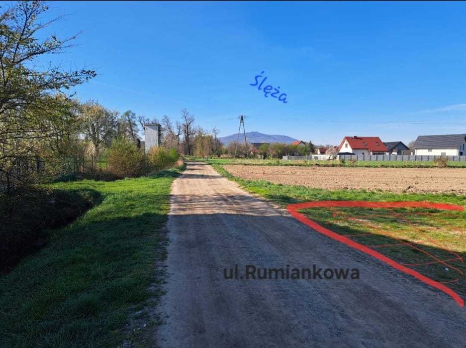 Działki budowlane w Rogowie Sobóckim — pod samym Masywem Ślęży!