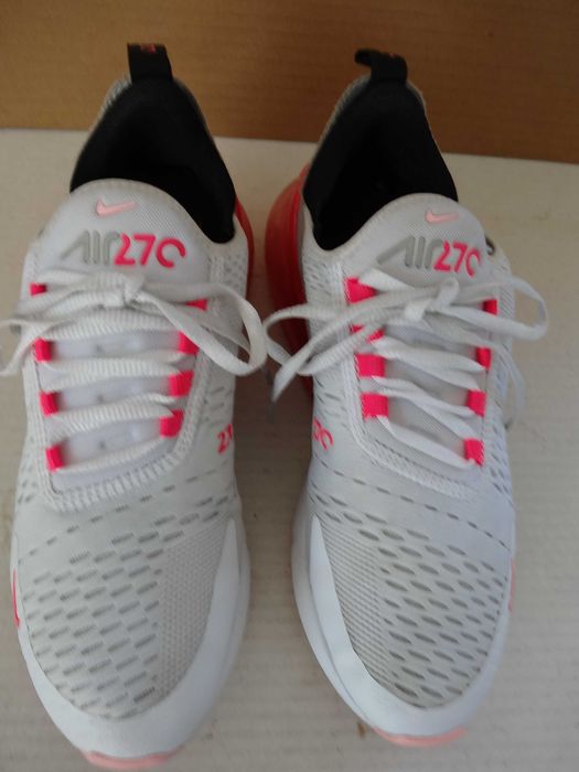 Buty NIKE WMNS AIR MAX 270 ESS roz 41 Bieganie Sportowe Adidasy