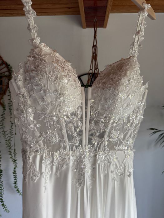 Suknia ślubna gorsetowa