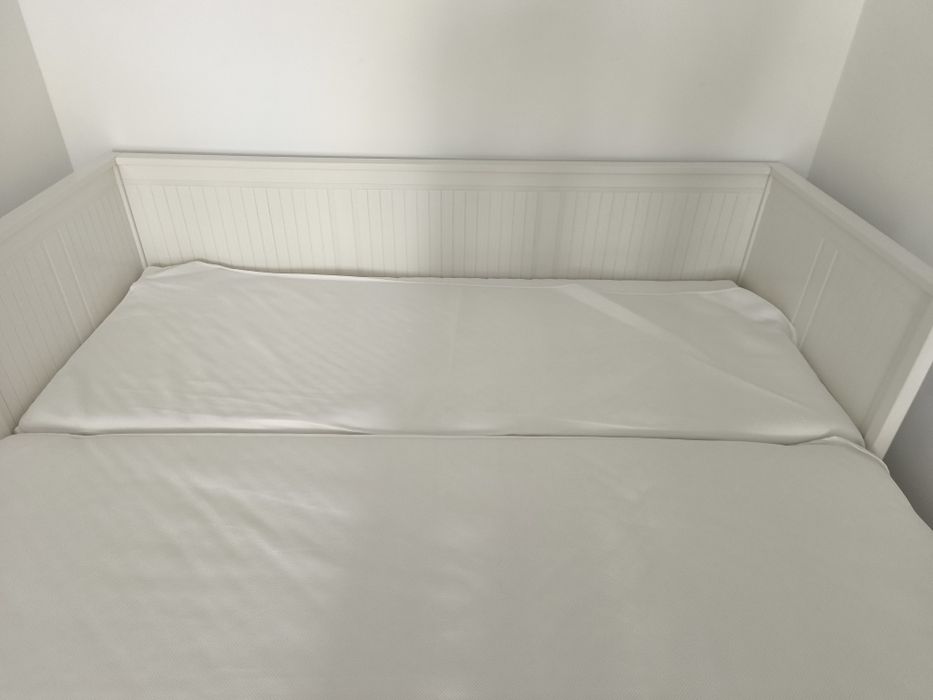 Brimnes (modelo IKEA)