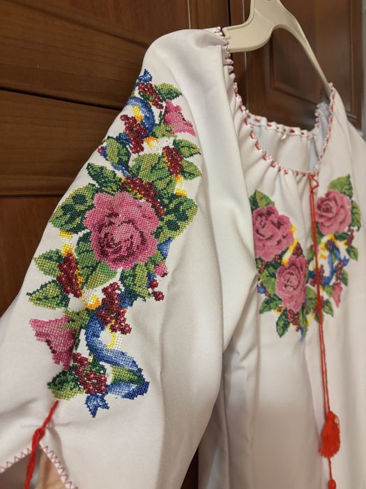 Вишите плаття, біле, розмір xs