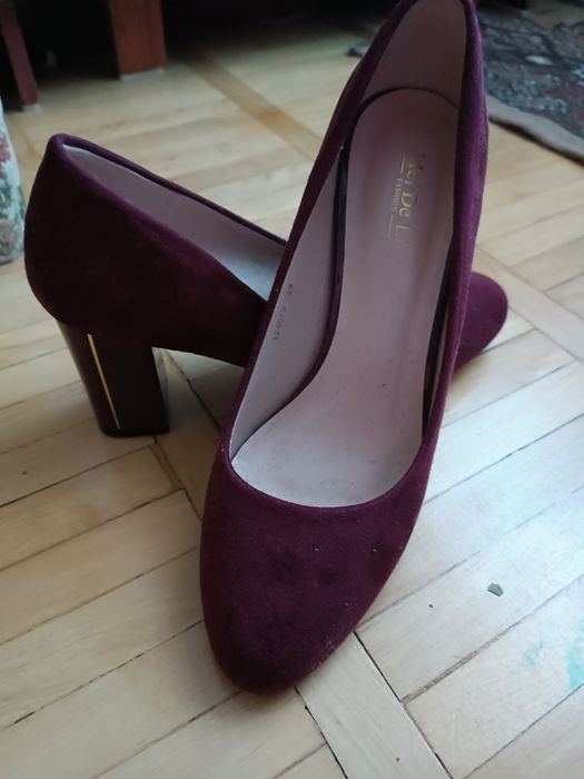 Продам жіночі нові туфлі