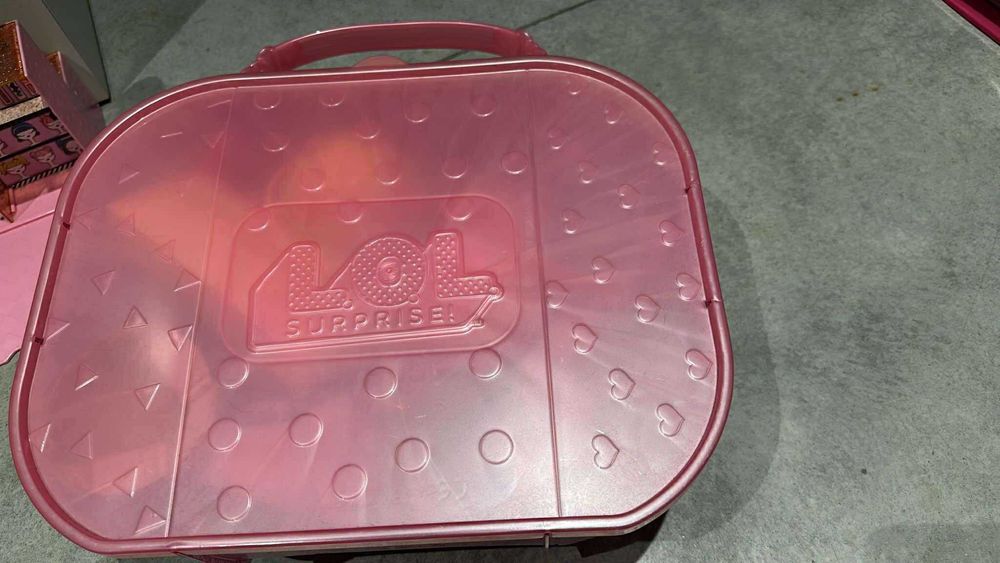 Coleção super gira de bonecas LOL