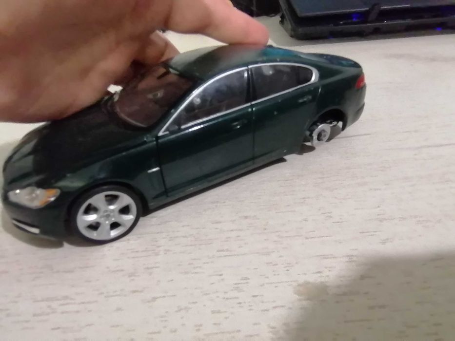 Jaguar XF 1.24 welly