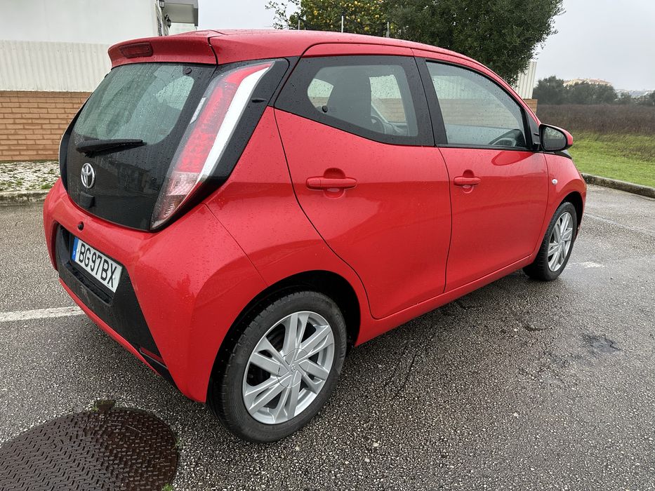 Toyta Aygo 1.0  X-Play Ac