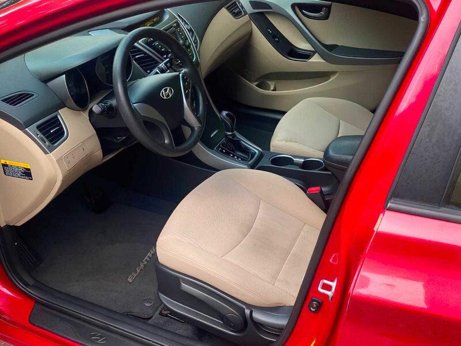 Hyundai Elantra Limited      2015