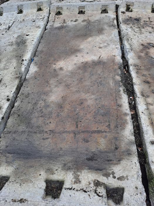 Залізо бетонні плити