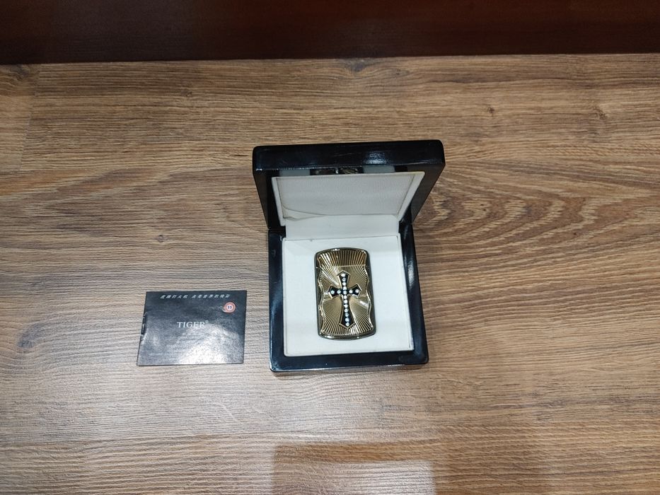 Зажигалка зажигалка
