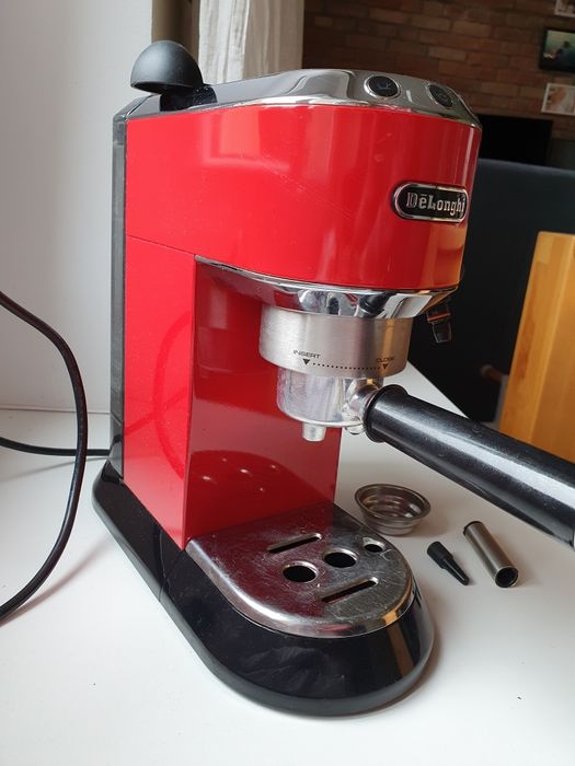 Ekspres do kawy kolbowy DeLonghi