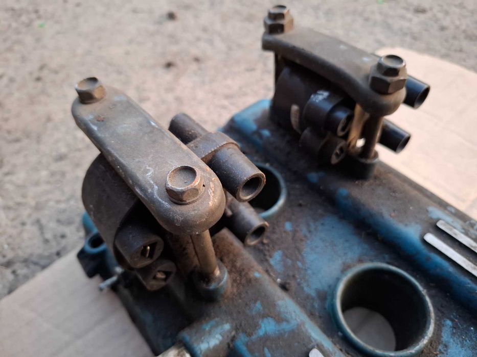 Волга Уаз Газель кришка двс