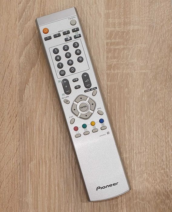 Плазмовий телевізор Pioneer 42 дюйми в ідеалі