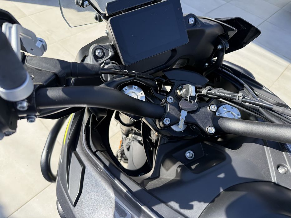 Benelli 702 x como Nova (120kms)