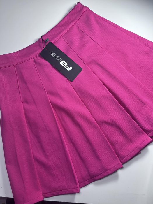 Krótka spódniczka nowa