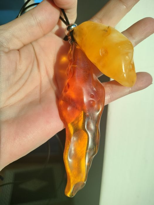 Naszyjnik ,duże bryłki bursztyn bałtycki.