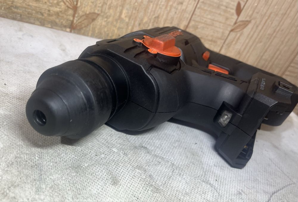 Dnipro-M DHR-201BC Compact Перфоратор 1.7Дж Гарантія