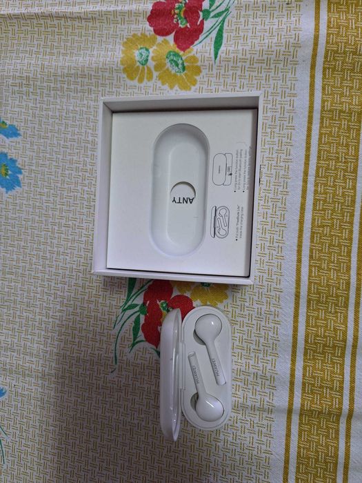 Huawei FreeBuds Lite