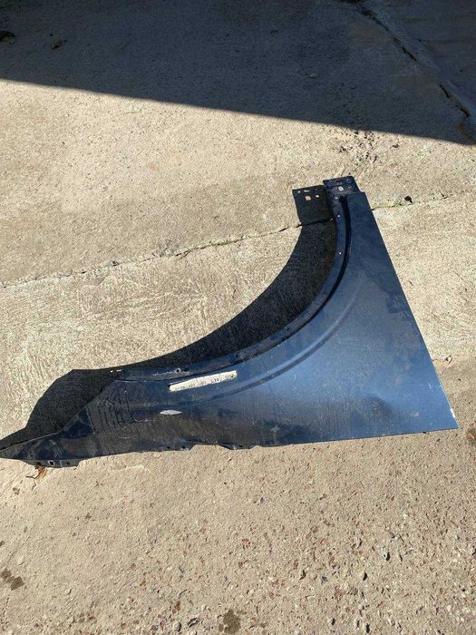 Крило Polestar 2 під відновлення