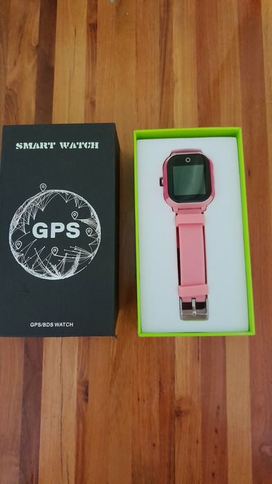 Сенсорные,водонепроницаемые  смарт часы Fa23 в новом состоянии.