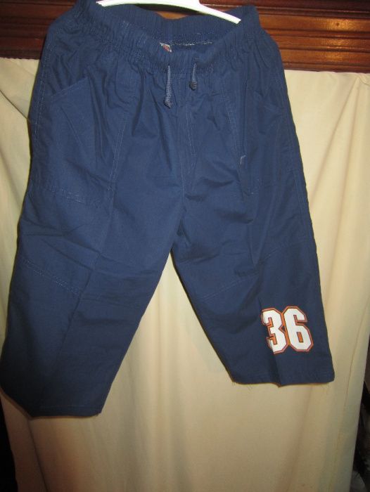 Corsários de Rapaz '36' Azul Escuro Tamanho 4 Anos e 12 Anos