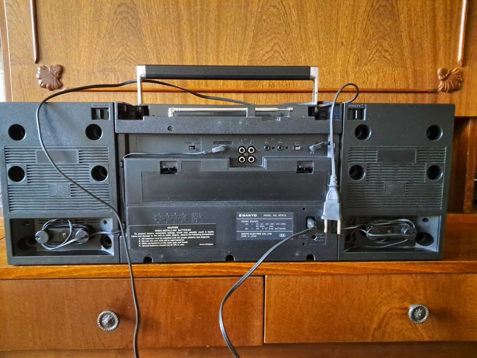 Продам Кассетний магнитофон  SANYO MTW5 Япония