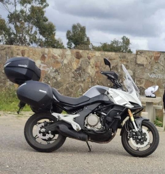 P ex cfmoto com malas ou sem