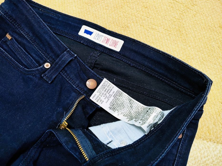 Levi's Demi Curve W27 L32 Granatowe Biodrówki Wąskie nogawki